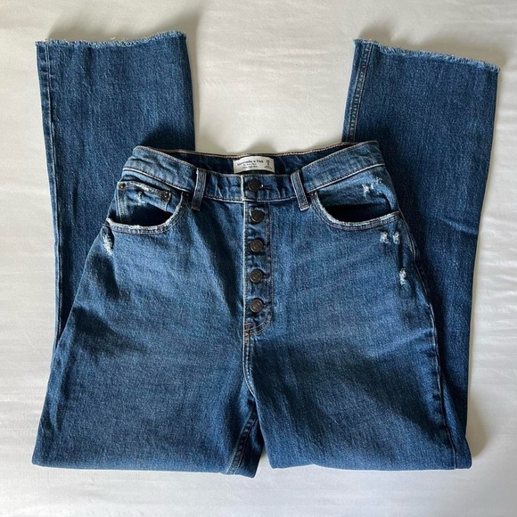 Abercrombie & Fitch High Rise Flare Jeans - Picture 4 of 7